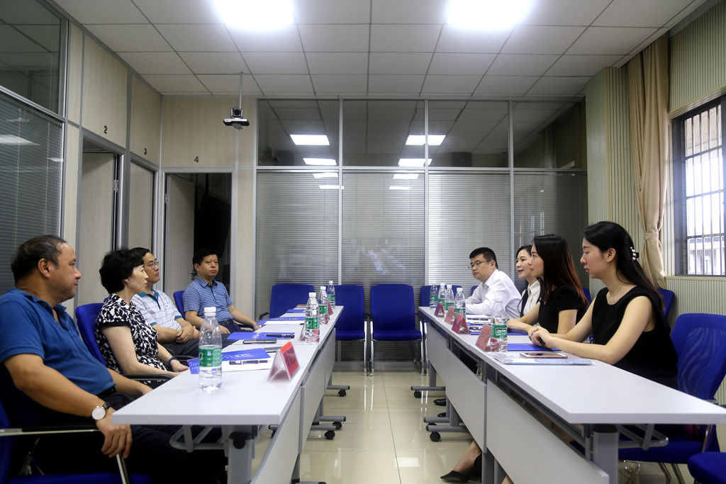 公司与深圳皇庭集团洽谈校企合作人才培养事宜 公司与深圳皇庭集团洽谈校企合作人才培养事宜